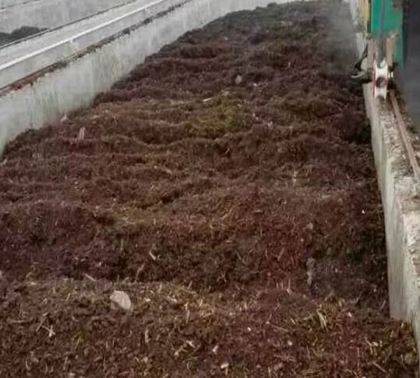  如何改良土壤的性質(zhì)由新型有機肥設(shè)備廠家教你幾招.jpg